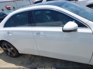 Mercedes Klasa A W177/V177 2021 Mercedes-Benz Klasa A 220 4Matic 2021 2.0l 2.0 Benzyna 188KM, zdjęcie 6