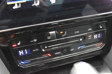 Volkswagen Arteon Fastback Facelifting 2.0 TSI 190KM 2022 Volkswagen Arteon Shooting Brake SalonPL 2.0TSI 190KM DSG Elegance SB Pano, zdjęcie 20