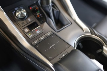 Lexus NX I SUV Facelifting 300 238KM 2021 Lexus NX 300 F Impression AWD 2.0 Benzyna 238KM, zdjęcie 18