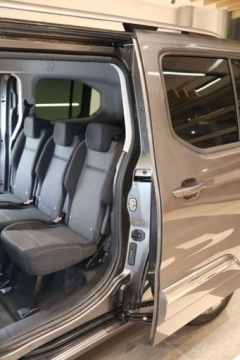 Toyota 2022 Toyota Proace City Verso Long 1.2 D-4T Family Aut. 1.2 Benzyna 130KM, zdjęcie 19