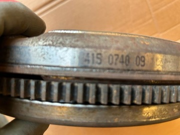 Маховик LUK 415 0740 09