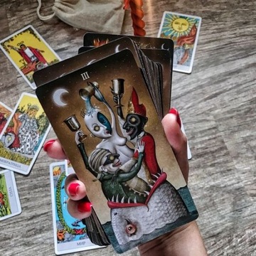 ИГРОВЫЕ КАРТЫ ТАРО НАБОР КАРТ ТАРО ЛУНА DEVIANT 78 ШТ.