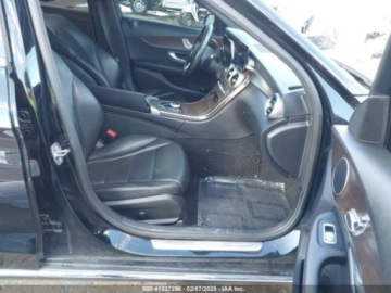 Mercedes Klasa C W205 2019 Mercedes-Benz Klasa C C 300 4maitic 2.0 Benzyna 255KM, zdjęcie 9