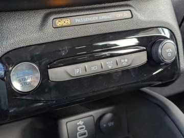 Ford Kuga III SUV Facelifting 1.5 EcoBoost 186KM 2025 Od ręki - Titanium 1.5 EcoBoost 186KM / Pakiet Winter, Driver Assistance, zdjęcie 9