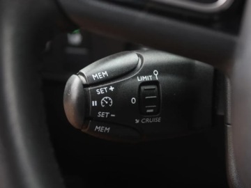 Citroen C3 III Hatchback 1.2 PureTech 110KM 2019 Citroen C3 1.2 PureTech, Salon Polska, Automat, zdjęcie 13