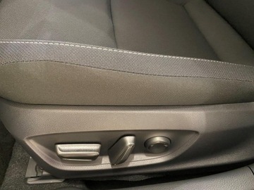 Toyota Prius V (XW60) 2023 Toyota Prius IV (2015-2020), zdjęcie 21