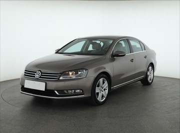 Volkswagen Passat B7 Limousine 2.0 TDI CR DPF BlueMotion 140KM 2010 VW Passat 2.0 TDI, Salon Polska, Serwis ASO, DSG, zdjęcie 1