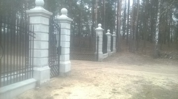 УМЕСТНЫЕ ЗАБОРЫ, ПОСТЫ, ДВОРЦОВЫЕ ЗАБОРЫ