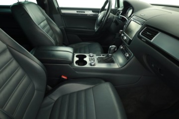 Volkswagen Touareg II SUV Facelifting 3.0 V6 TDI BlueMotion 262KM 2015 VW Touareg 3.0 TDI, Salon Polska, 258 KM, 4X4, zdjęcie 6