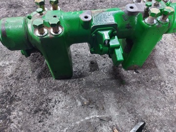 WAŁEK PODSTAWA RAMIONA PLECAK PODNOŚNIKA L112503 JOHN DEERE 6420 2002r