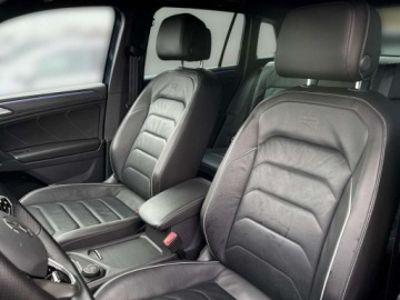 Volkswagen Tiguan II SUV Facelifting 2.0 TDI 200KM 2021 Volkswagen Tiguan R-line Kamery 360 HarmanKardon Zawieszenie DCC ACC Faktu, zdjęcie 9
