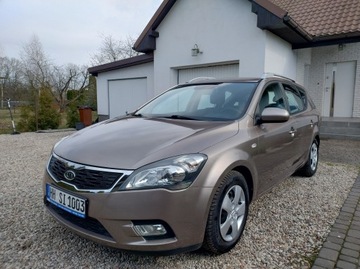 Kia Ceed I SW Facelifting 1.4 DOHC CVVT 90KM 2010 Kia Ceed 1.4 Benzyna Lift Klimatyzacja Opłacony z Niemiec, zdjęcie 1