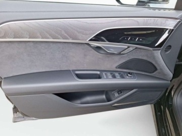 Audi A8 D5 Sedan Facelifting 3.0 50 TDI 286KM 2024 Audi A8 Webasto Night Vision Os skretna Masaz Dach szklany Asystenci 3.0, zdjęcie 13