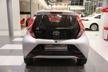 Toyota Aygo II Hatchback 3d Facelifting 1.0 VVT-i 72KM 2019 Toyota Aygo 1.0 VVT-i X-play czujniki parkowania Benzyna 72KM, zdjęcie 4