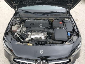 Mercedes Klasa A W177/V177 2022 Mercedes-Benz Klasa A 220, 2022r., 2.0L 2.0 Benzyna 188KM, zdjęcie 10