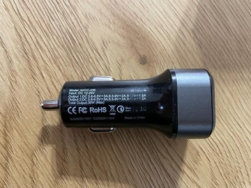 Розетка Arcanite БЫСТРОЕ АВТОМОБИЛЬНОЕ ЗАРЯДНОЕ УСТРОЙСТВО 2x USB, широкая совместимость