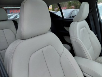 Volvo XC40 Crossover Facelifting 2.0 B5 250KM 2023 Volvo XC 40 Full Opcja Panorama Kamera 360 4x4 Full LED Harman Kardon 2.0, zdjęcie 16