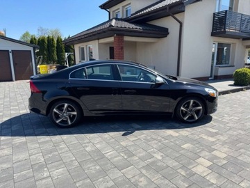 Volvo S60 II Sedan 3.0 T6 304KM 2012 Volvo S60 3.0 Benz T6 R-DESIGN Bogata Wersja 3.0 Benzyna 304KM, zdjęcie 3
