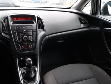 Opel Astra J Sports Tourer 1.4 Twinport ECOTEC 100KM 2011 Opel Astra 1.4 16V, GAZ, Klima, zdjęcie 7