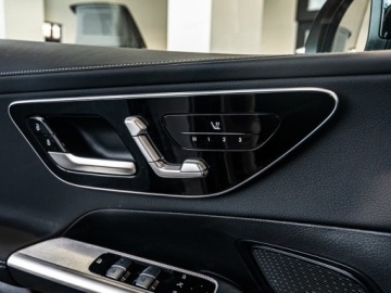 Mercedes GLC C254/X254 Coupe 2.0 220d 197KM 2025 MERCEDES-BENZ GLC 220 d 4-Matic AMG Line 2.0 (197KM) 2025, zdjęcie 14