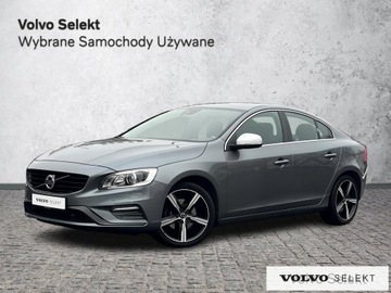 Volvo S60 II Sedan Facelifting 2.0 T3 DRIVE-E 152KM 2018 Volvo S60 FV23% SalonPL T3 RDesign Momentum Biksen