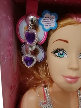 Стайлинговая головка для расчесывания мелировок и аксессуаров.