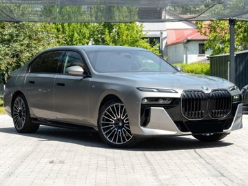 BMW Seria 7 G70 Sedan 3.0 40d 299KM 2025 BMW Seria 7 740d xDrive Sport Sedan 3.0 (299KM) 2025, zdjęcie 4