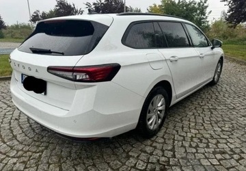 Skoda Superb III Kombi Facelifting 2.0 TDI SCR 150KM 2024 Skoda Superb 2.0 TDI SCR Essence DSG, zdjęcie 1