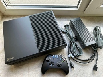 KONSOLA XBOX ONE 500 GB czarny z ORYGINAL PAD