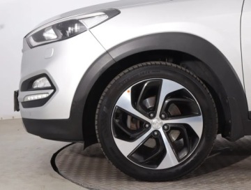 Hyundai Tucson III SUV 1.7 CRDi 141KM 2016 Hyundai Tucson 1.7 CRDi, Salon Polska, zdjęcie 14