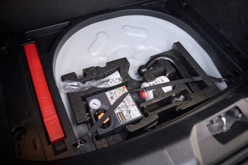 Volvo 2014 Volvo V40 Cross Country Ocean Race 1.6 diesel Blis zarejestrowany w Polsce, zdjęcie 27