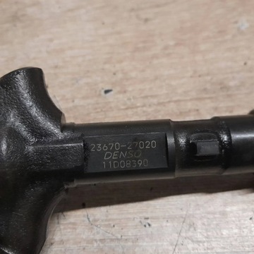TOYOTA COROLLA E12 2.0 D4D VSTŘIKOVAČE VSTŘIKOVACÍ TRYSKA 4 PIN