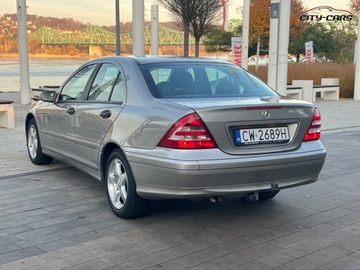 Mercedes Klasa C W203 Sedan W203 1.8 (C 180 Kompressor) 143KM 2007 Mercedes-Benz Klasa C 1.8 143 KM Kompresor Benzyna Zadbany 1.8, zdjęcie 22
