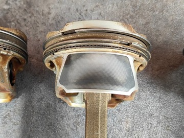 Поршень шатуна BMW E70 E90 F01 F10 F15 F20 F21 F25 F30 F31 N55 3.5 83.952