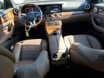 Mercedes Klasa E W213 2020 Mercedes-Benz Klasa E 2020 MERCEDES-BENZ E 350 4MATIC 2.0 Benzyna 255KM, zdjęcie 7