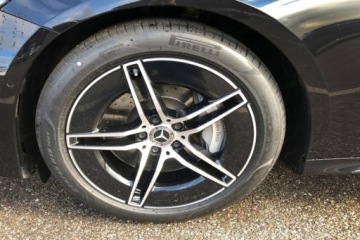 Mercedes Klasa E W214 Sedan 2.0 220d 197KM 2025 E Klasa 220 d 4-Matic AMG 2.0 (197KM) 2025, zdjęcie 6