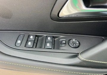 Peugeot 208 II Hatchback 1.2 PureTech 102KM 2020 Peugeot 208 1.2 Benzyna 100 KM Panorama LED Nawigacja Kamera Sensor 1.2, zdjęcie 13