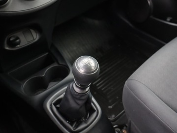 Toyota Yaris III Hatchback 5d Facelifting 2017 1.5 Dual VVT-iE 111KM 2018 Toyota Yaris 1.5 Dual VVT-i, Salon Polska, GAZ, zdjęcie 12