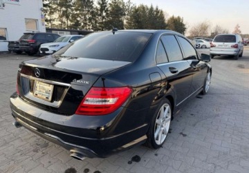 Mercedes Klasa C W204 Limuzyna Facelifting 350 CGI BlueEFFICIENCY 306KM 2014 Mercedes-Benz Klasa C 2014 MERCEDES-BENZ C 300 4x4 - na placu w POLSCE po
