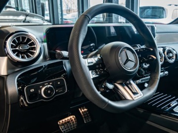 Mercedes Klasa A W177/V177 Hatchback AMG Facelifting 2.0 A35 306KM 2025 MERCEDES-BENZ A Klasa 35 AMG 4-Matic 2.0 (306KM) 2025, zdjęcie 5