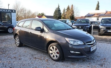 Opel Astra J Sports Tourer Facelifting 1.6 CDTI ecoFLEX 110KM 2015 Opel Astra KLIMA, Alu, Tempomat, Multifunkcja,..., zdjęcie 1