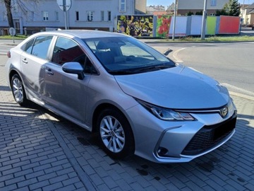 Toyota Corolla XII Sedan Facelifting 1.8 Hybrid 140KM 2025 Od ręki - Comfort 1.8 Hybrid 140KM | Podgrzewane fotele!, zdjęcie 2