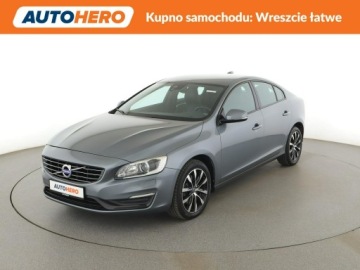 Volvo S60 II Sedan Facelifting 1.5 T3 DRIVE-E 152KM 2017 Volvo S60 automat xenon skóra navi klima auto