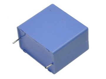 KONDENSATOR poliestrowy 4,7uF 400V DC/220V AC