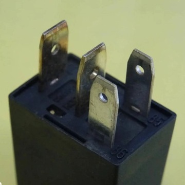 RELÉ HYUNDAI ACCENT 95224-29000 NR1284