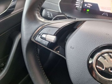 Skoda Octavia IV Liftback 1.5 TSI EVO 150KM 2022 Skoda Octavia serwis ASO 1.5TSI eTEC 150KM hak bezwypadkowy ACC navi Smart, zdjęcie 22