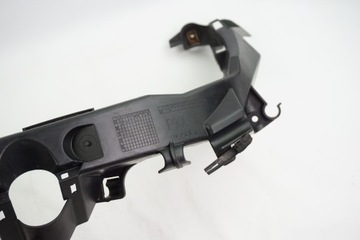 ŚLIZG LAMPY LEWEJ BMW E90 E91 7138401