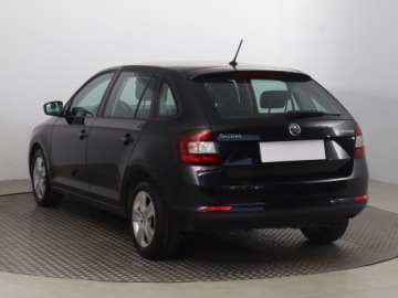Skoda Rapid II Liftback Facelifting 1.0 TSI 110KM 2017 Skoda Rapid Spaceback 1.0 TSI, Salon Polska, zdjęcie 3