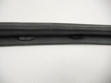 Прокладка крышки/капота VW Golf 3 NEW 1H6823707