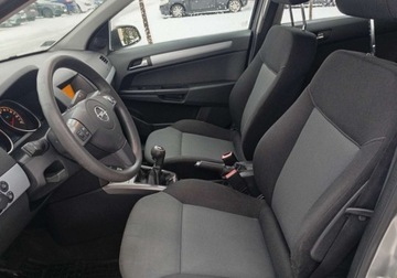 Opel Astra H Kombi 1.6 Twinport ECOTEC 105KM 2005 Opel Astra Zarejestrowany - ubezpieczony - benzyna - 1,6 - 105 KM 1.6 105KM, zdjęcie 16